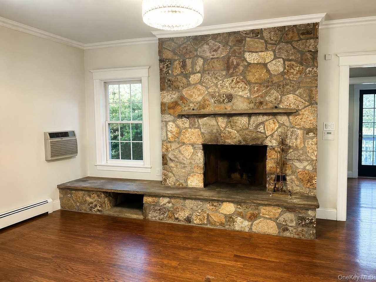 18806 Soho Dr - Photo 5 of 24