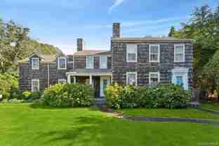 20 Quogue St - Photo 1 of 1