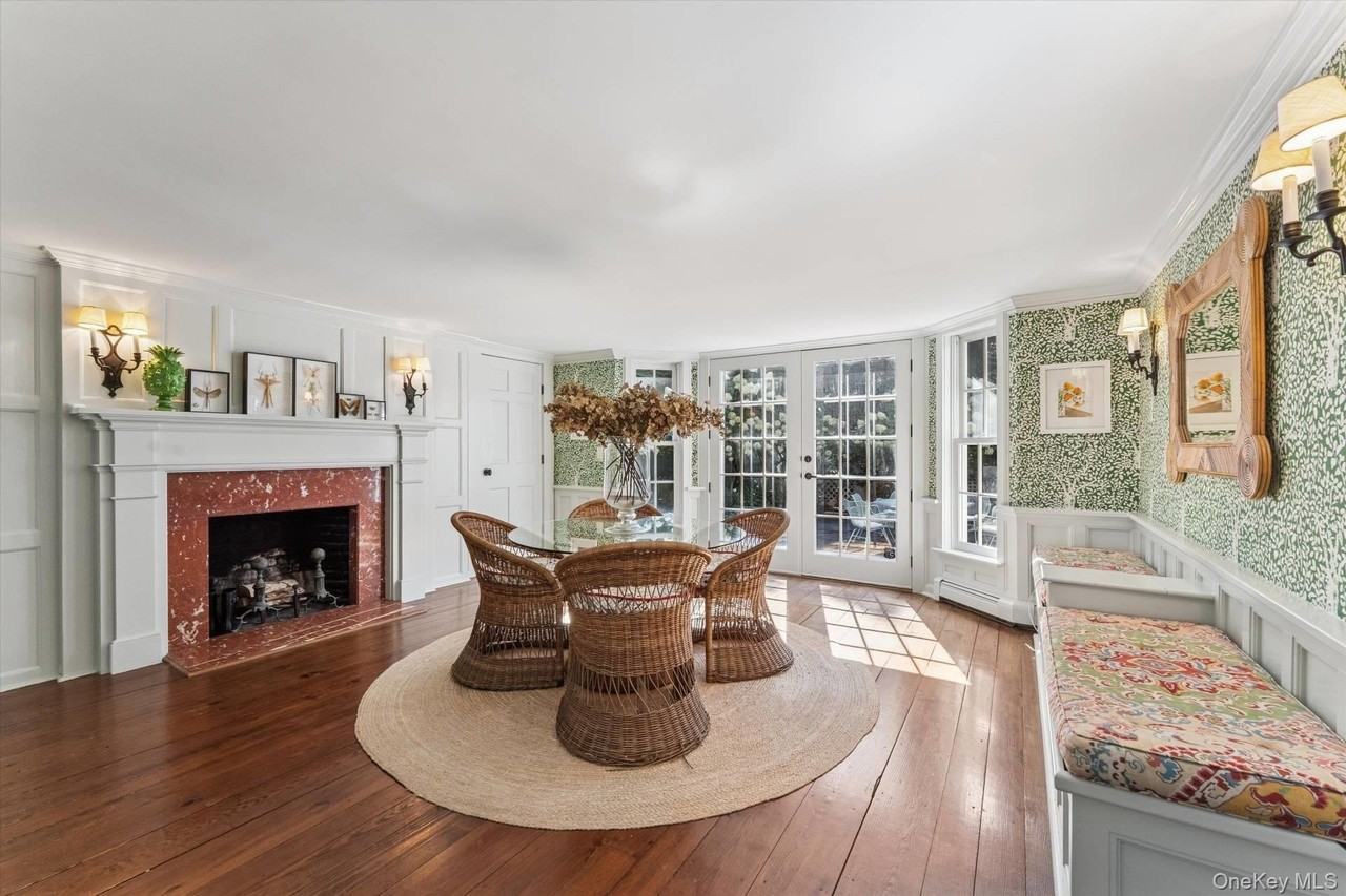 20 Quogue St - Photo 4 of 31