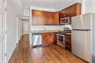 2110 W Division St #3R - Photo 1 of 1
