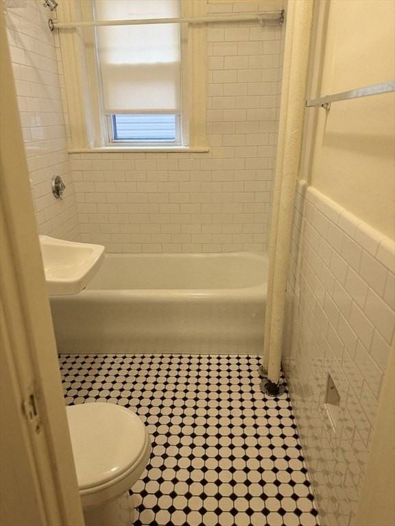 330 Salem St #5 - Photo 3 of 24
