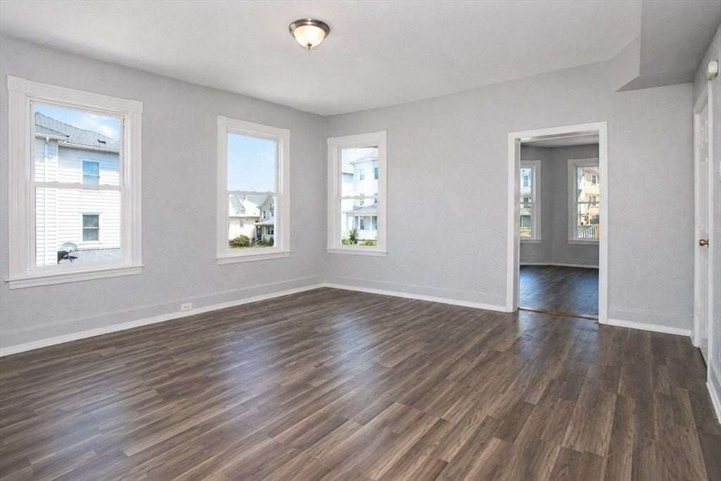 82 Fox St #2 - Photo 3 of 16