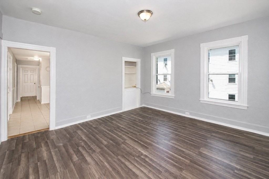 82 Fox St #2 - Photo 4 of 16