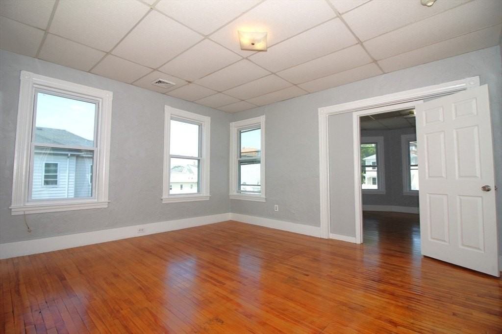 82 Fox St #3 - Photo 4 of 18