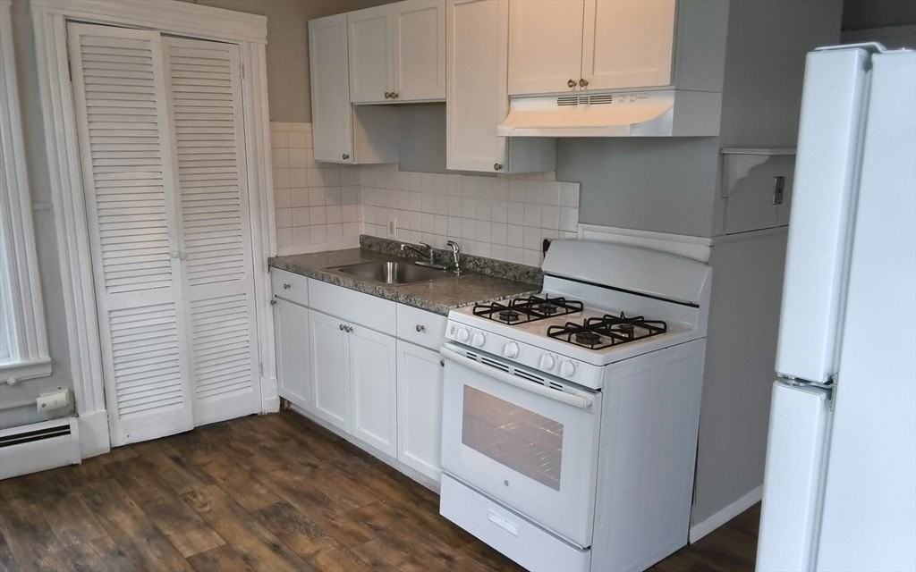 10 Central Sq #2F - Photo 5 of 8