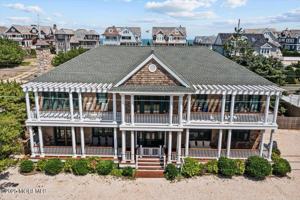 featured image of 1043 Barnegat Ln
