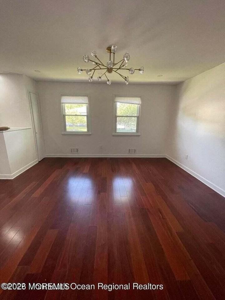 1202 Thomas Ave - Photo 7 of 7