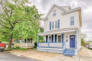 featured image of 148 Heck Ave