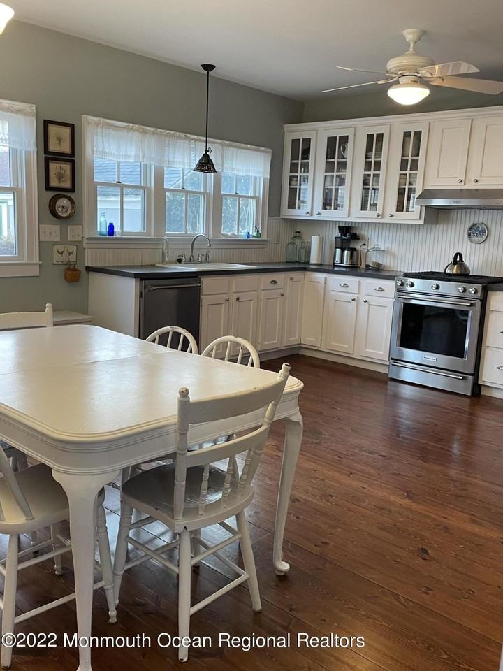 15 Pitman Ave - Photo 7 of 29