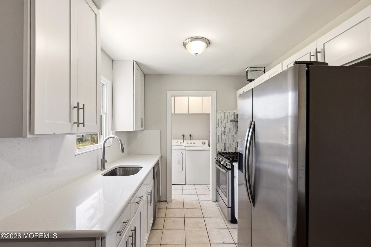 319 Nautilus Blvd - Photo 3 of 12