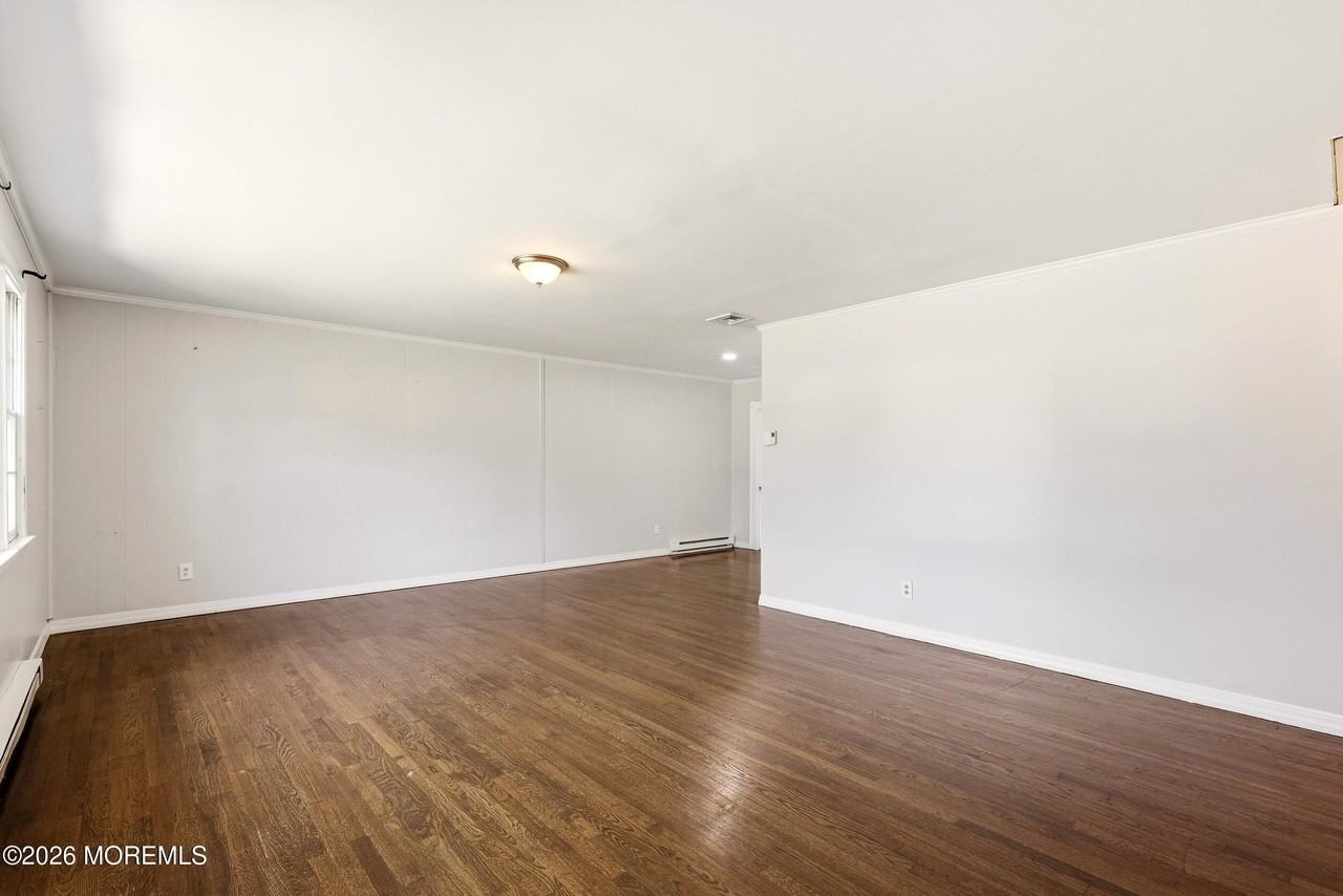 319 Nautilus Blvd - Photo 7 of 12