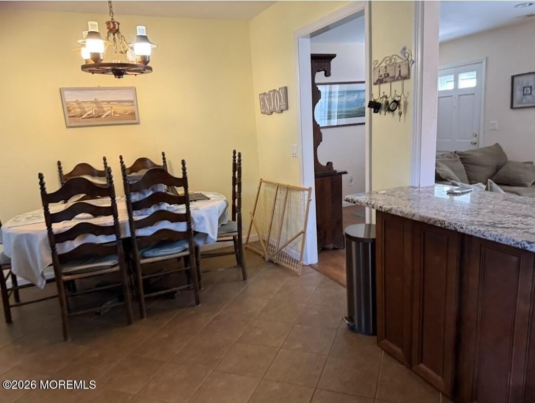 1835 Northwest Dr - Photo 4 of 13