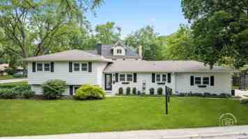 featured image of 325 Hemlock Ln