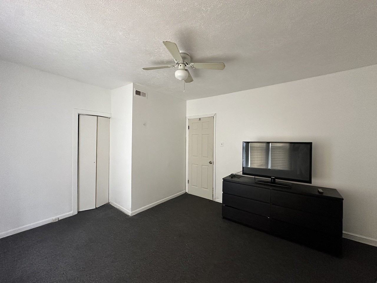 7710 S Ada St #2 - Photo 7 of 10