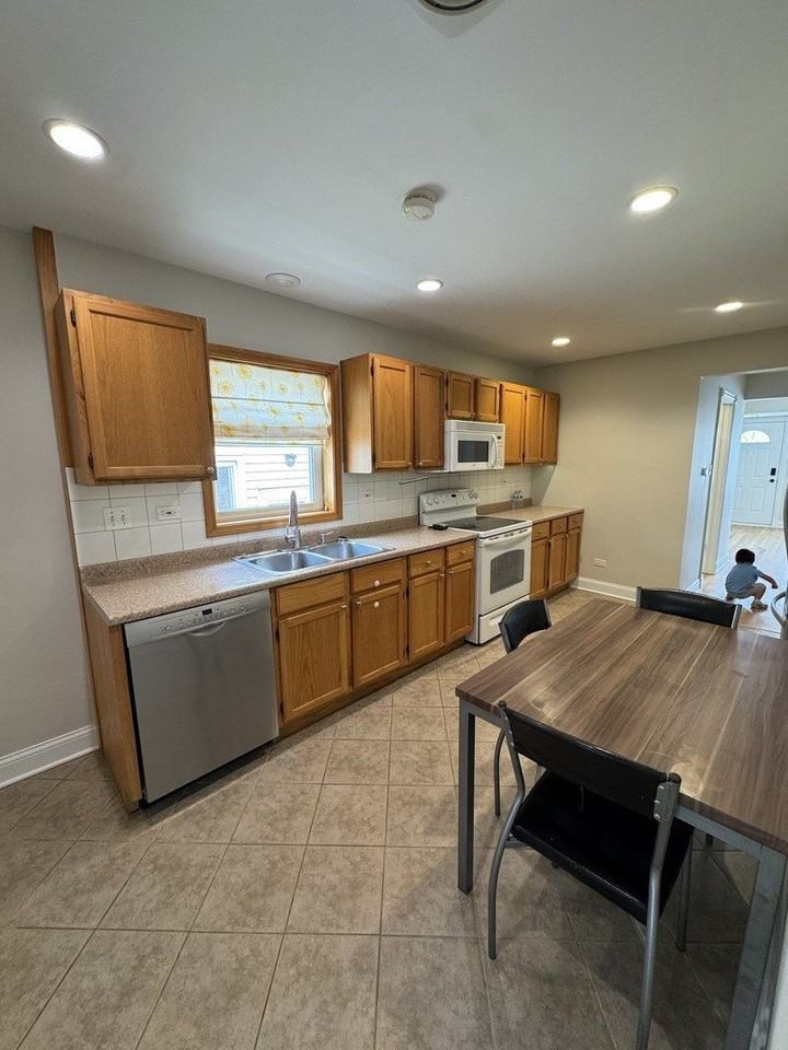 5309 N Central Ave #1 - Photo 5 of 10