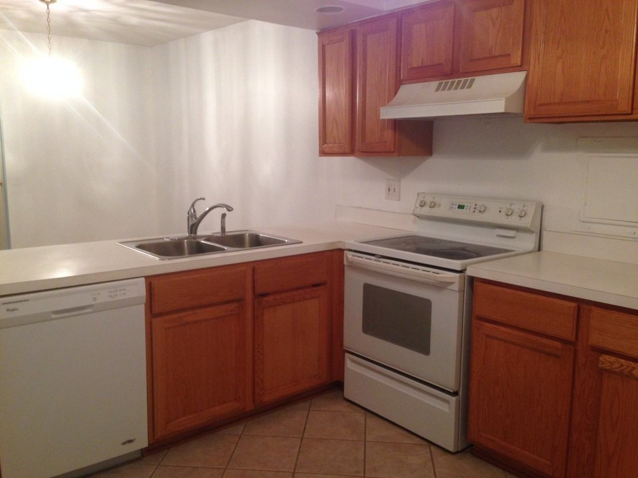 4424 Euclid Ave #1D - Photo 2 of 13