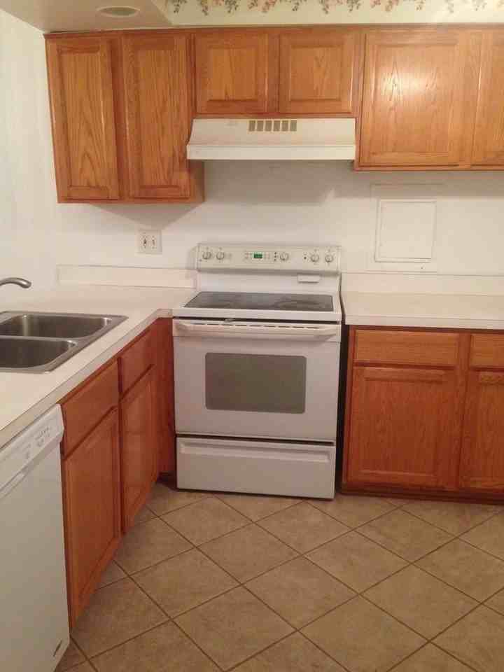 4424 Euclid Ave #1D - Photo 3 of 13