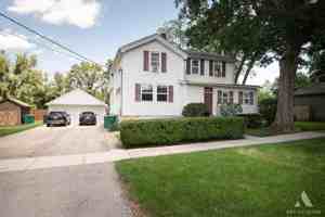 featured image of 220 E 15th St #1