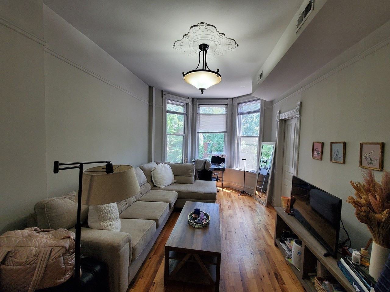 1930 N Bissell St #2 - Photo 4 of 9