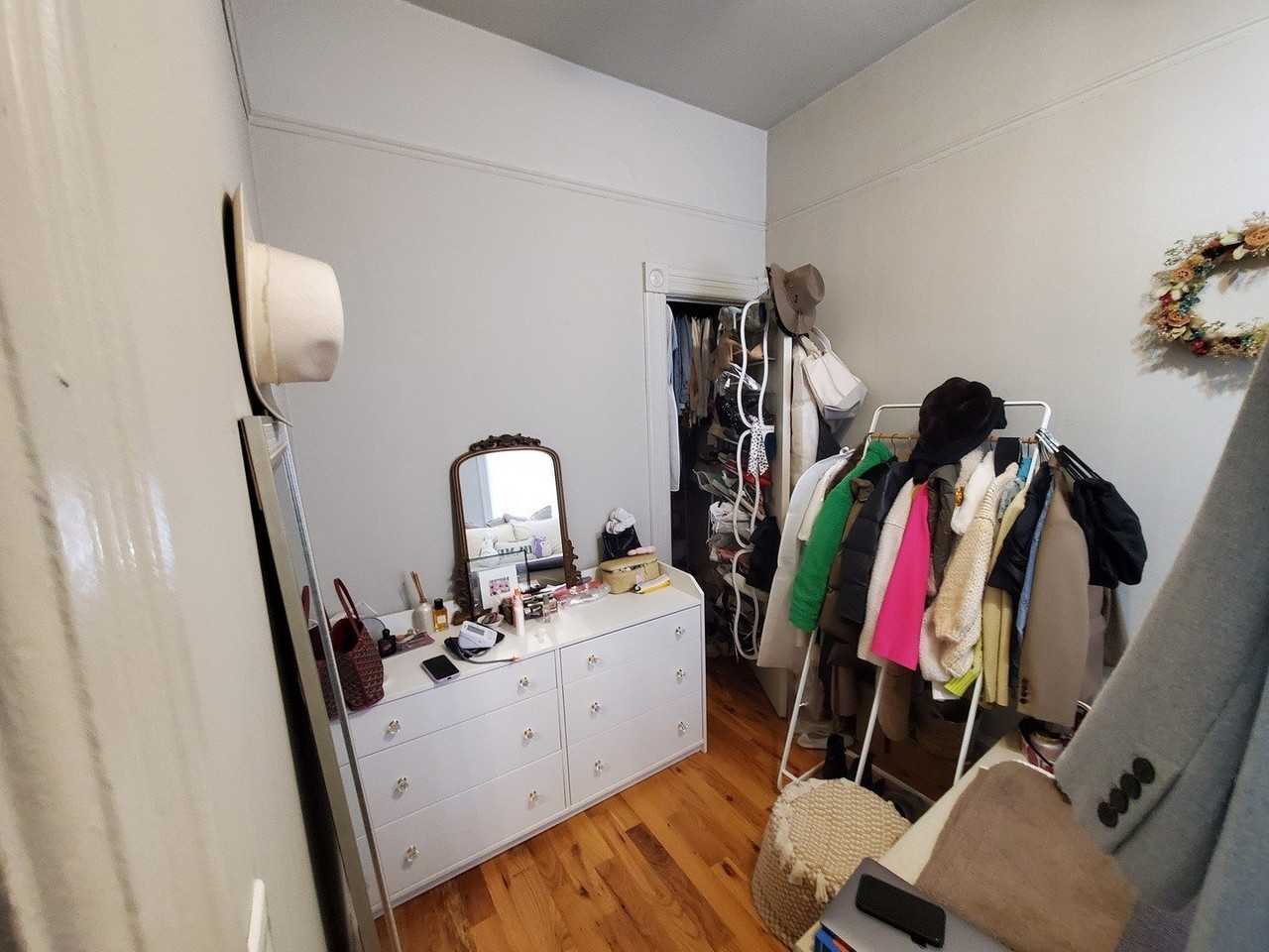 1930 N Bissell St #2 - Photo 7 of 9
