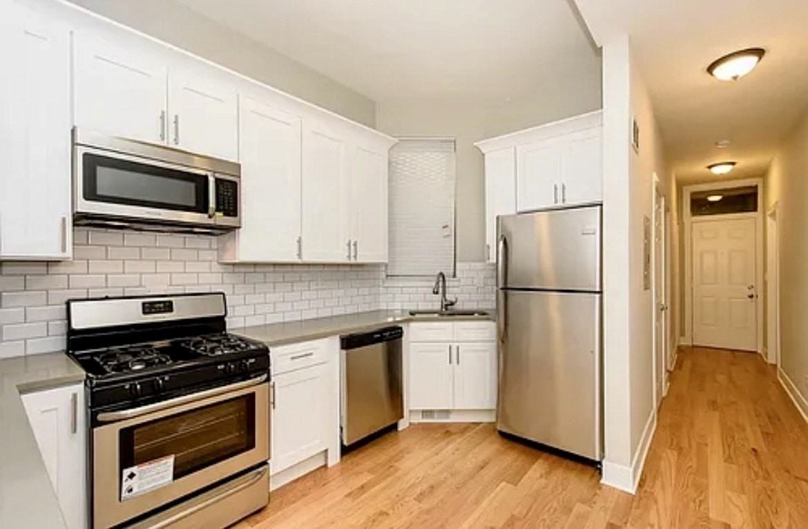 1812 W Cortland St #1F - Photo 3 of 23