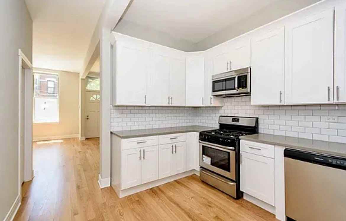 1812 W Cortland St #1F - Photo 5 of 23