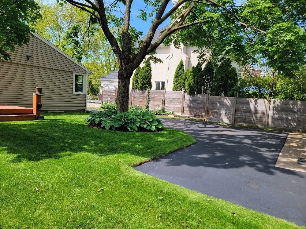 229 Fuller Rd - Photo 4 of 20