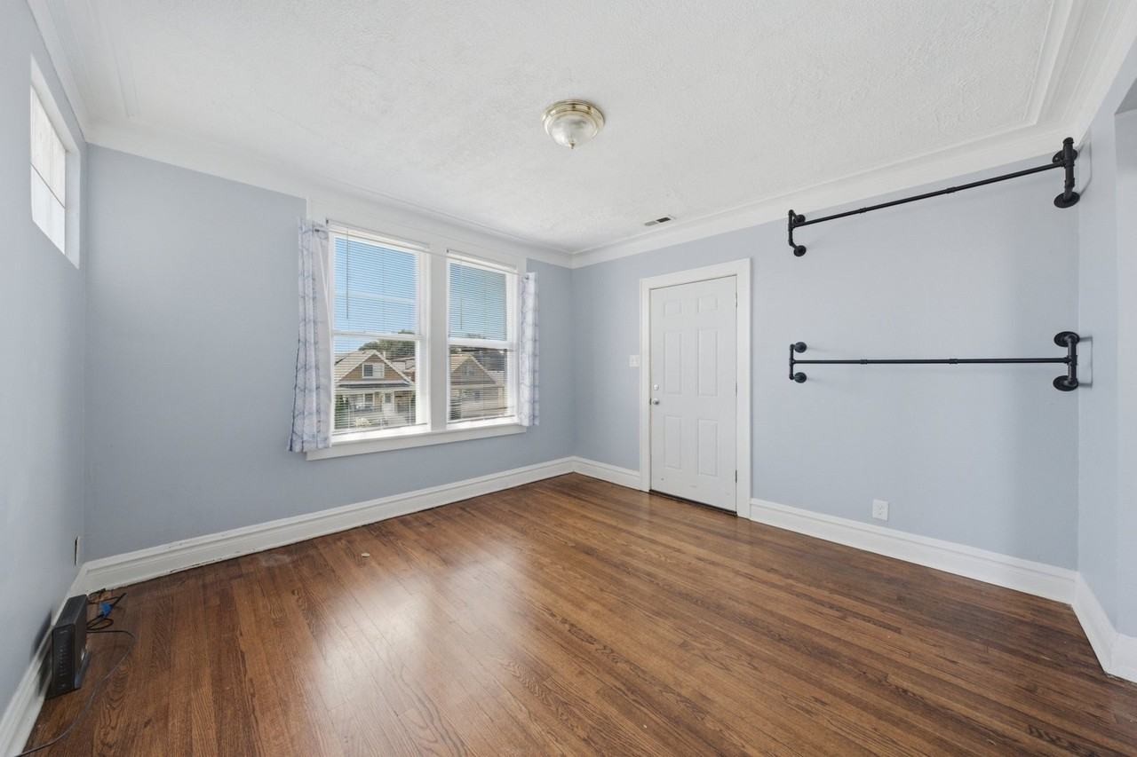 6939 S Komensky Ave #2 - Photo 5 of 16
