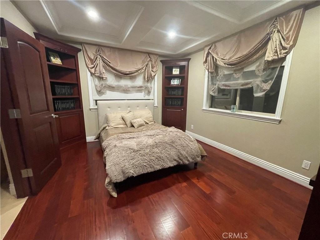 1639 5th St - Photo 3 of 19