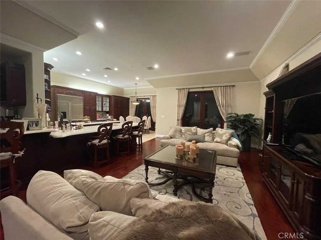 1639 5th St - Photo 6 of 19