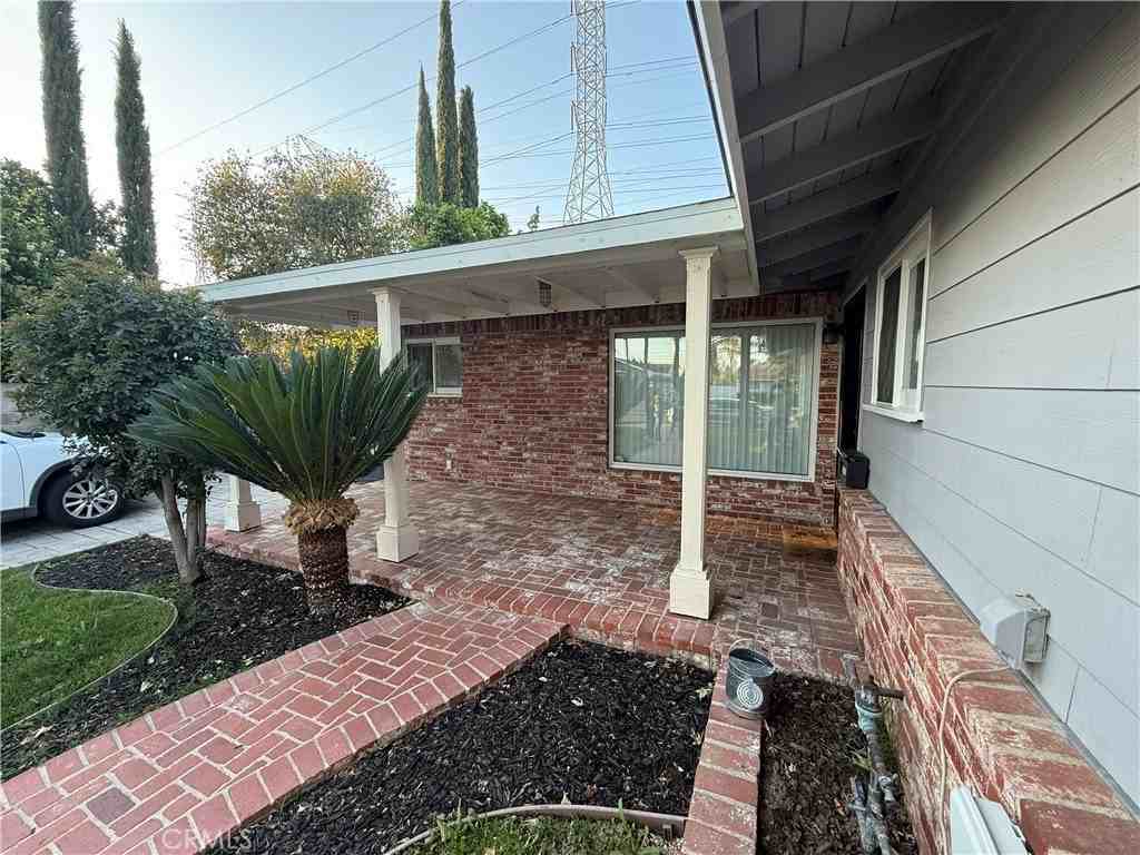 16823 Simonds St - Photo 7 of 19