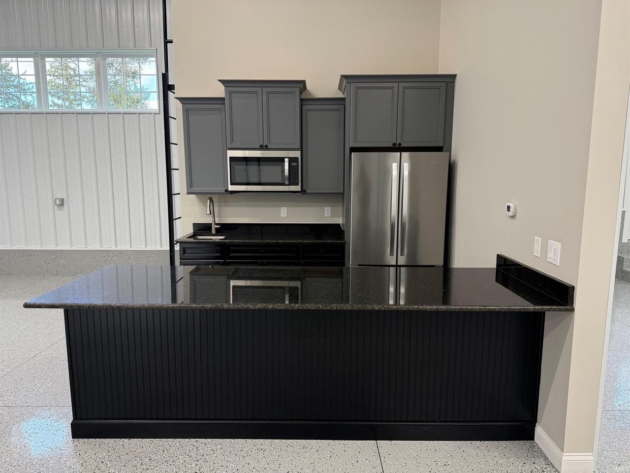18710 Tamarack Rd - Photo 2 of 4
