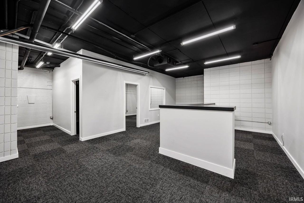 310 N Michigan St - Photo 3 of 18