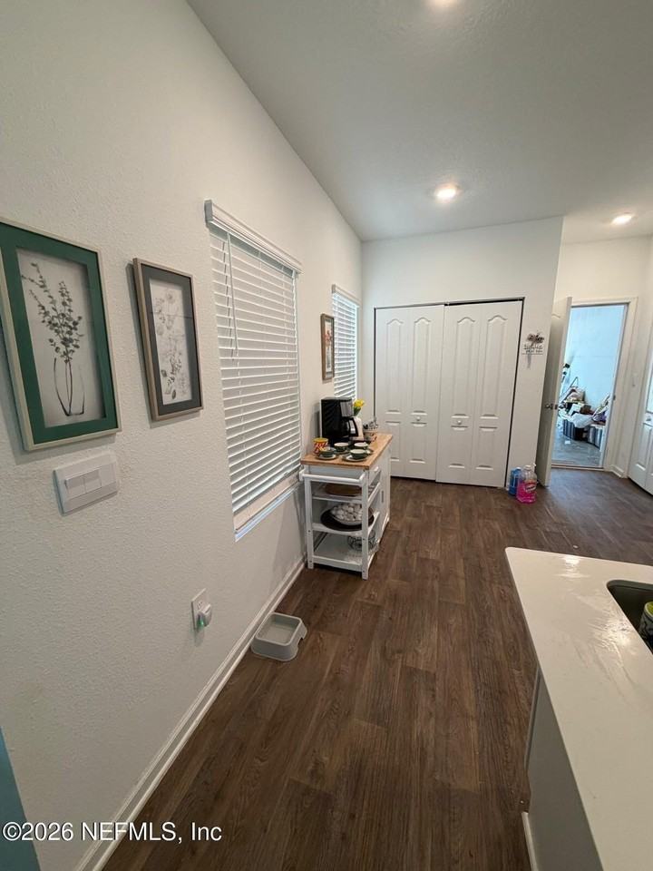 9153 Stony Brook Rd - Photo 4 of 17