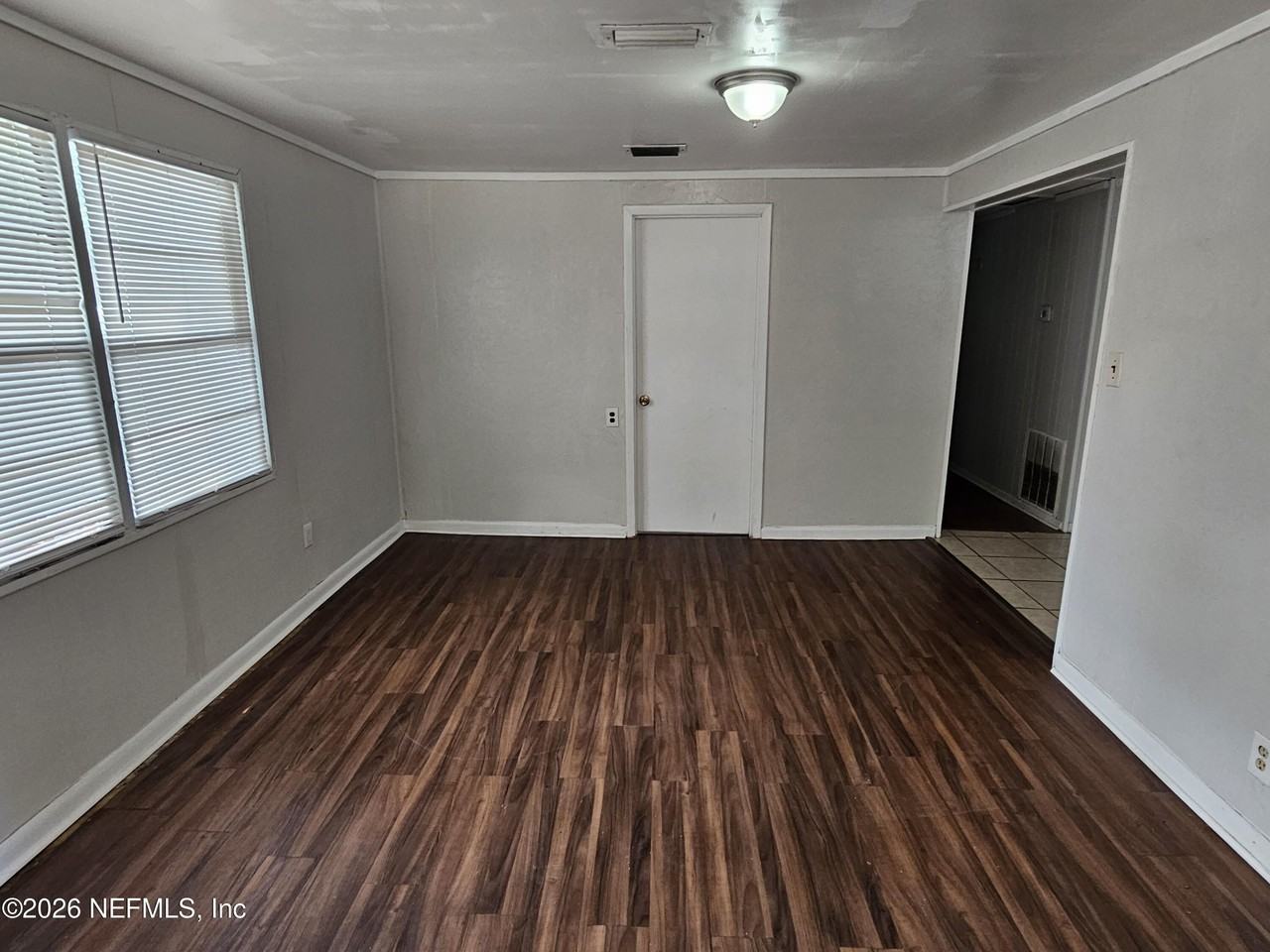 9042 7th Ave - Photo 4 of 11