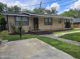 featured image of 444 Alder St