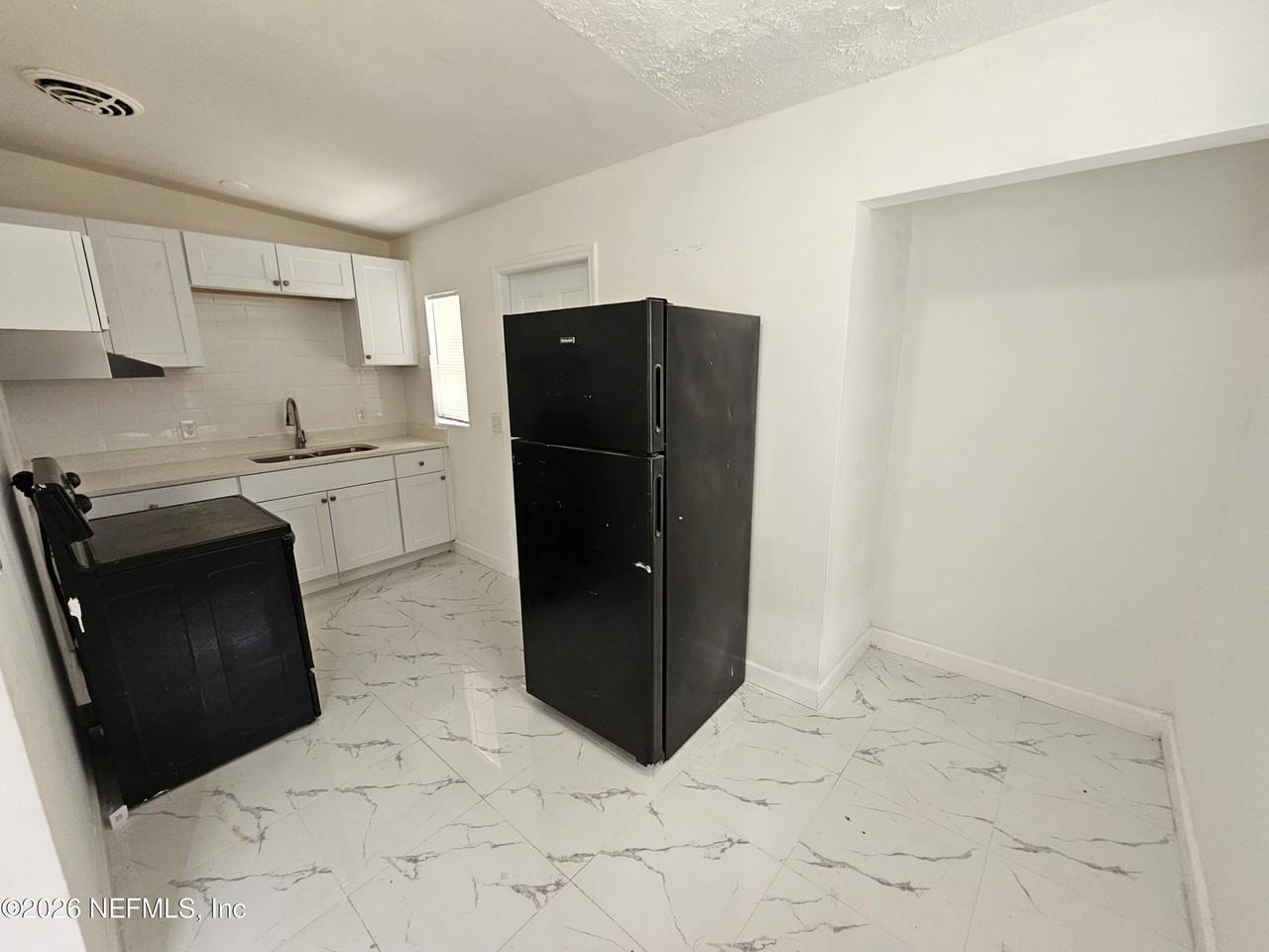 2736 Lippia Rd - Photo 5 of 11