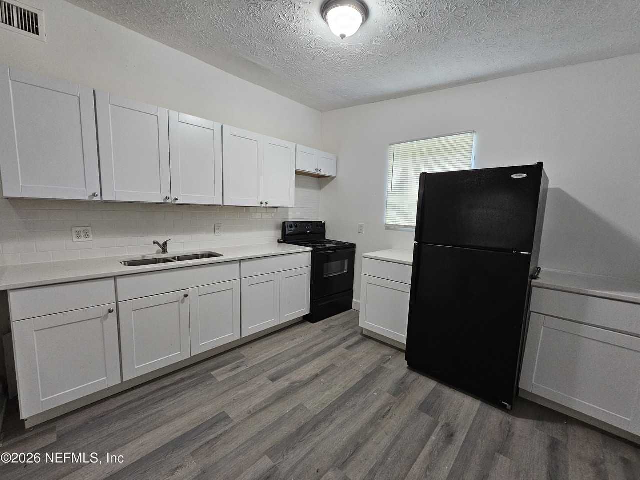 10228 Westmar Rd - Photo 4 of 10