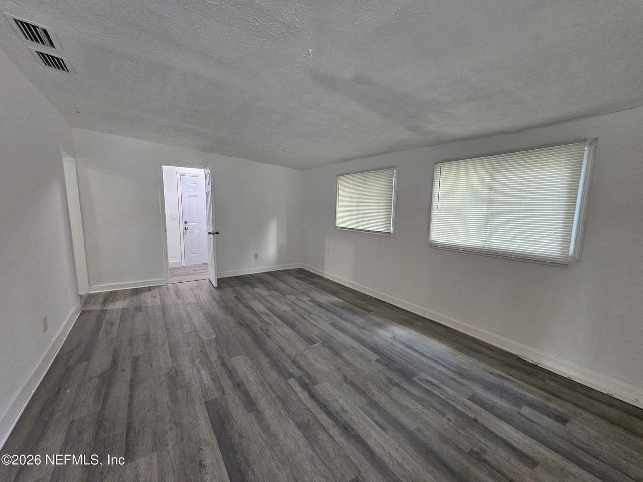 10228 Westmar Rd - Photo 6 of 10