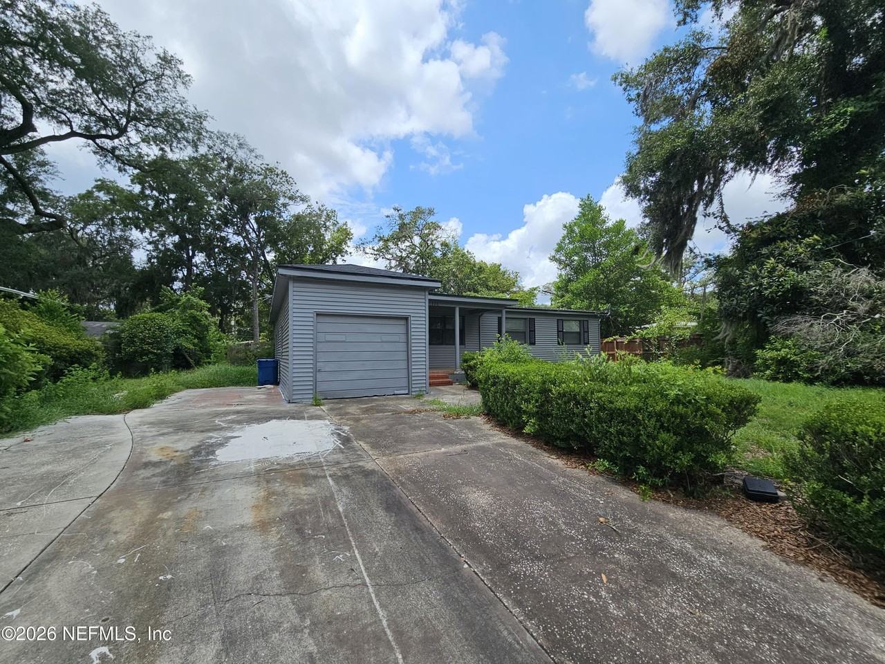 11226 Inez Dr - Photo 4 of 13