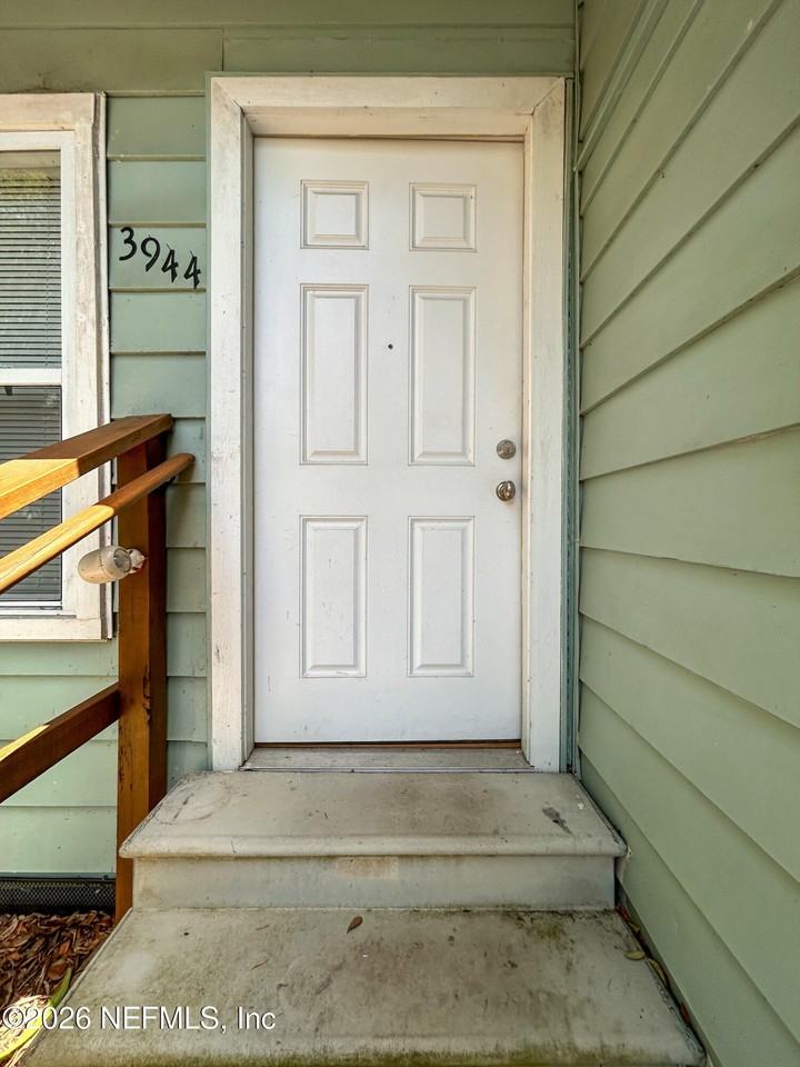 3944 Boone Park Ave - Photo 2 of 22