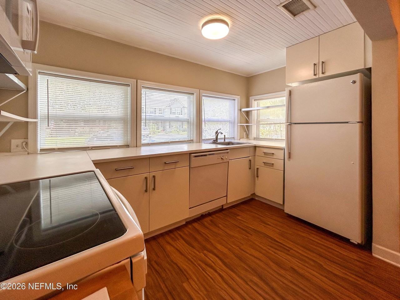 3944 Boone Park Ave - Photo 7 of 22