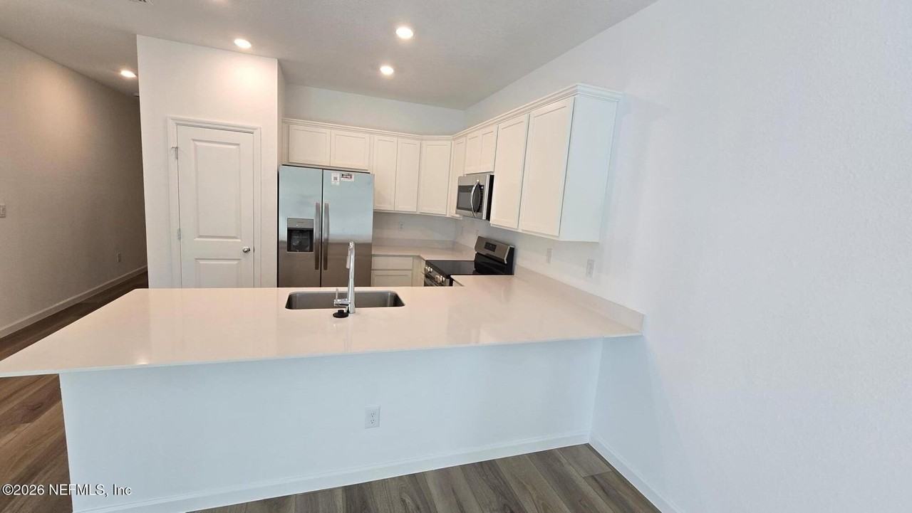 653 Holly Lakes Dr - Photo 6 of 17