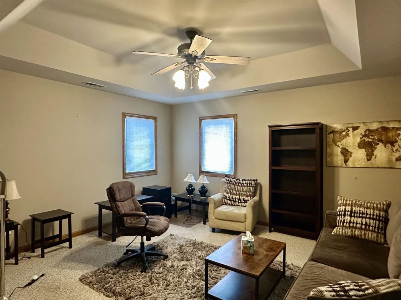 603 N Wayne St - Photo 5 of 9