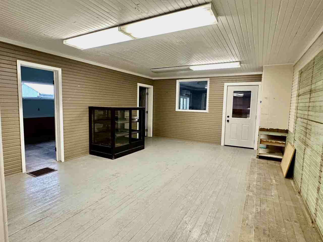 304 S Wayne St - Photo 7 of 14