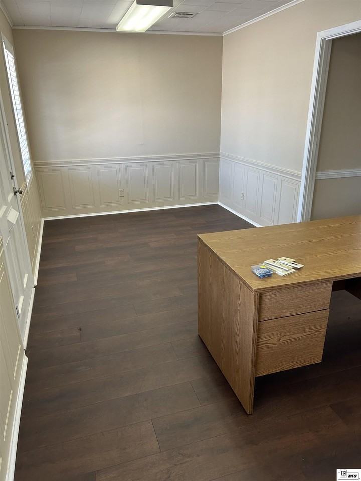 2205 Justice St Ste A - Photo 2 of 6