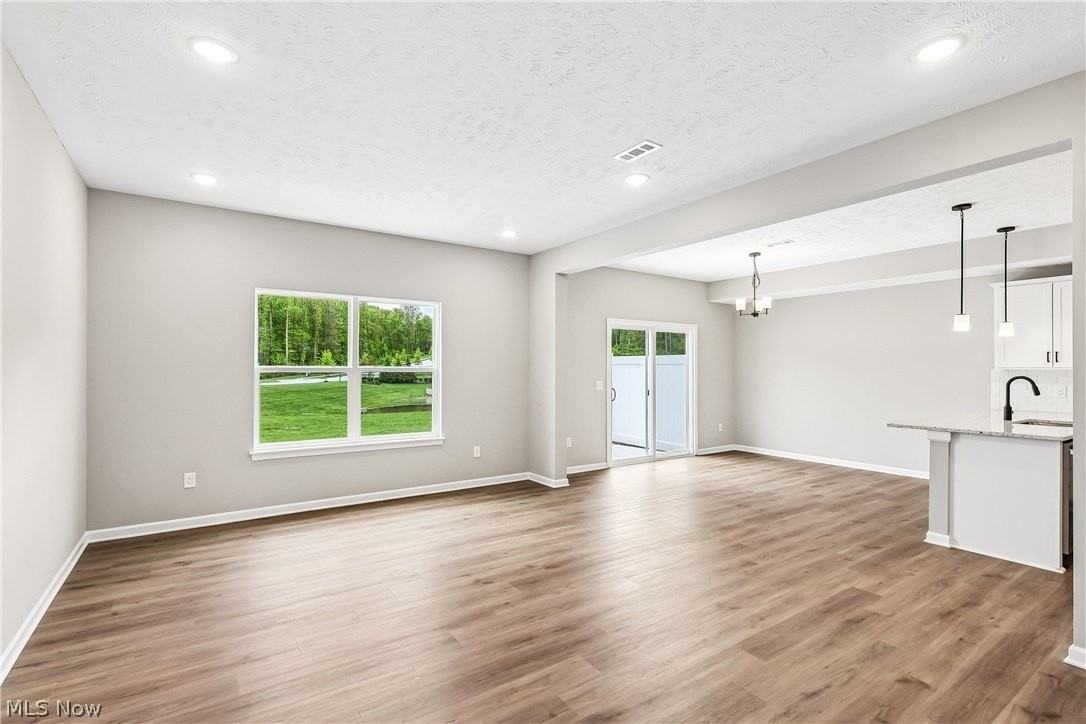 3528 Bushwillow Dr - Photo 5 of 41
