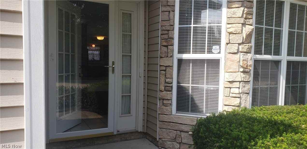 15032 Woodsong Dr - Photo 2 of 27