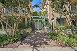 featured image of 17809 Halsted St #117