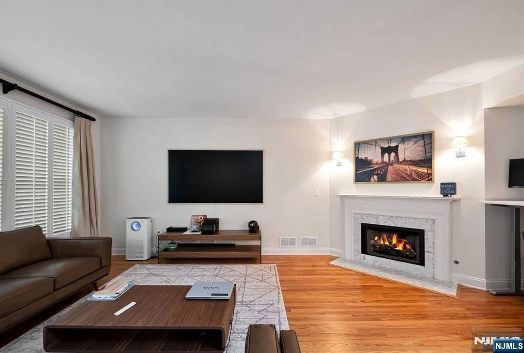 40 Schindler Ct - Photo 6 of 16